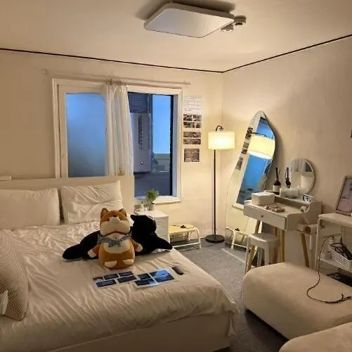 3rooms, 5min Walk From Station 서울특별시